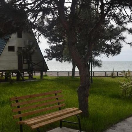 Kyalasur Hotel スフミ エクステリア 写真