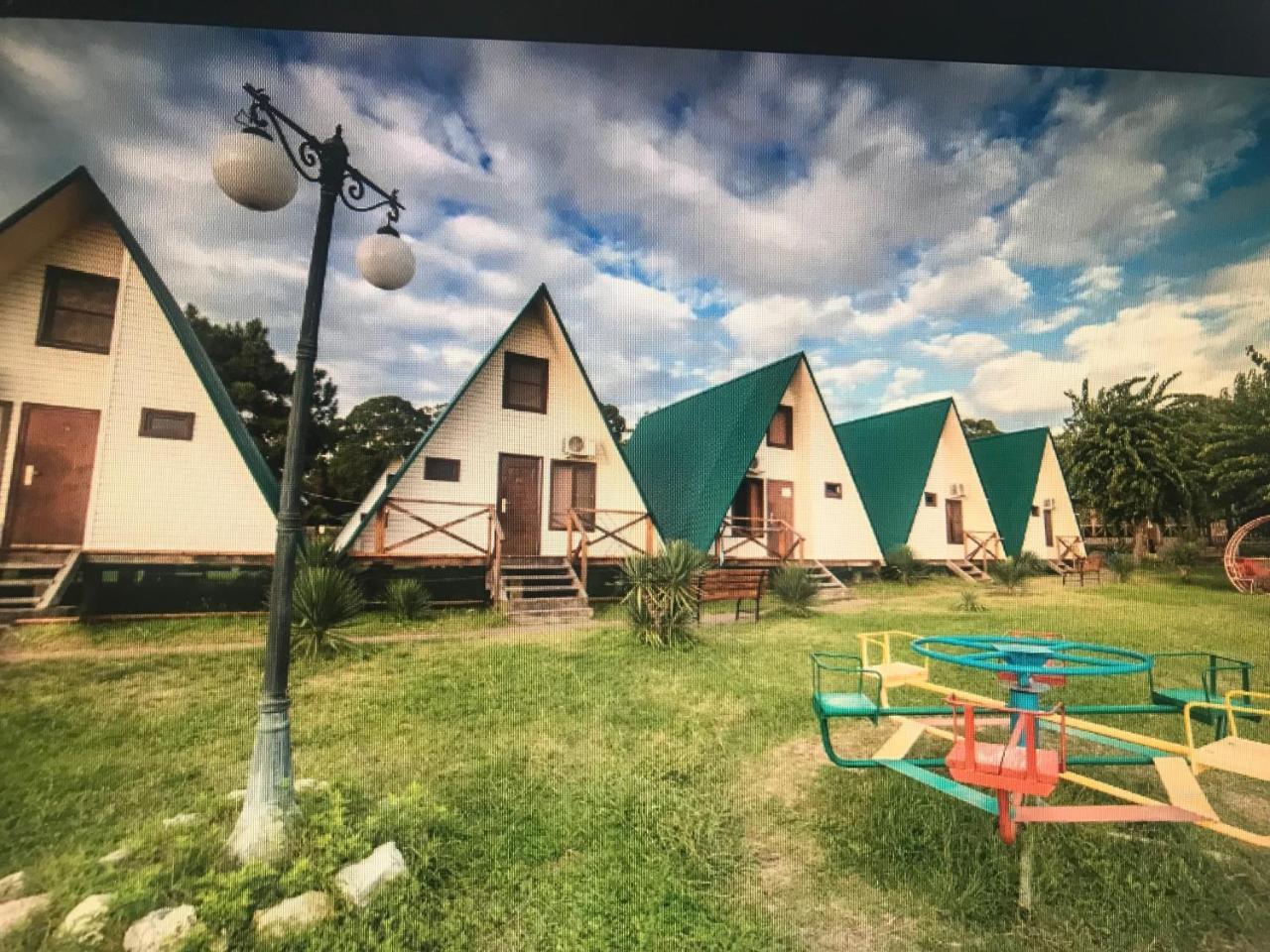 Kyalasur Hotel スフミ エクステリア 写真